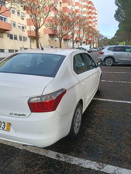 Usado Citroën C-Elysee I Seduction 72 HP (52 kW) 2013 Sedan