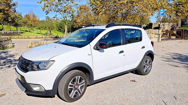 Usado 2019 Dacia Sandero Adventure Sedan | € 9.450 (Preço justo) - Imagem 1/4