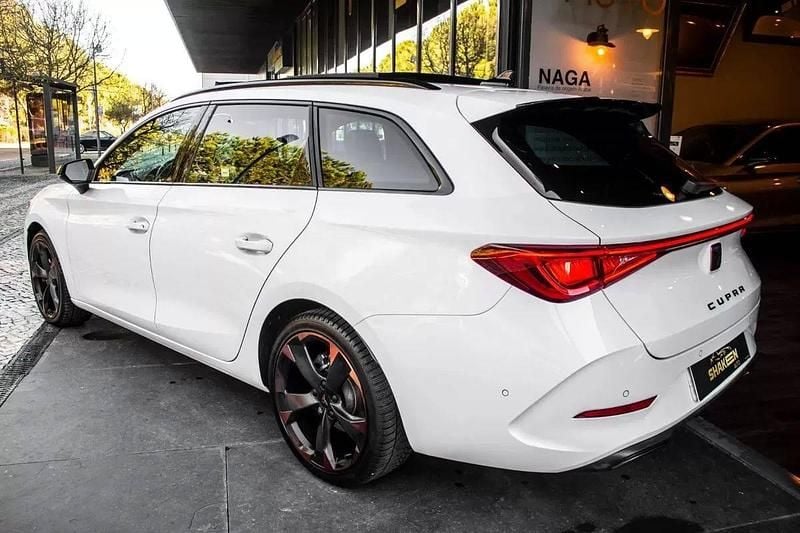 Usado Cupra Leon 150 HP (110 kW) 2023 Branco Carrinha