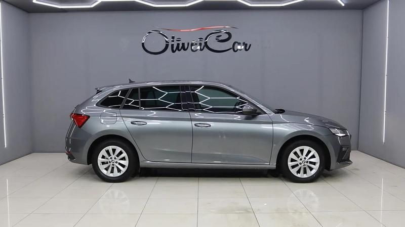Usado Skoda Scala 116 HP (85 kW) 2024 Cinzento Citadino