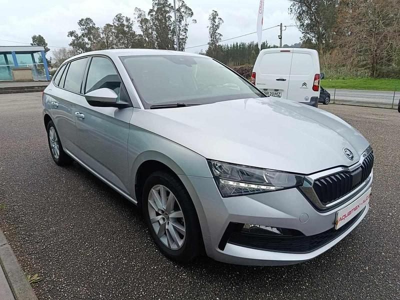 Usado Skoda Scala 95 HP (69 kW) 2022 Cinzento Citadino