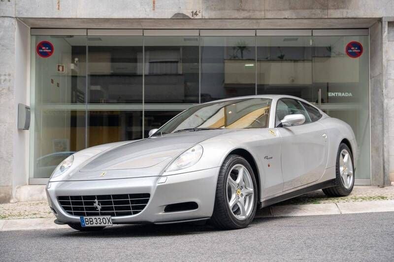 Cinzento Usado 2005 Ferrari 612 | € 285.900 - Imagem 1/4