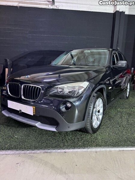 Usado BMW X1 143 HP (105 kW) 2010 Preto SUV
