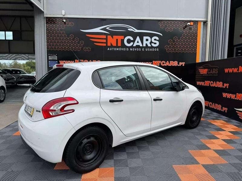 Usado Peugeot 208 68 HP (50 kW) 2015 Branco Citadino