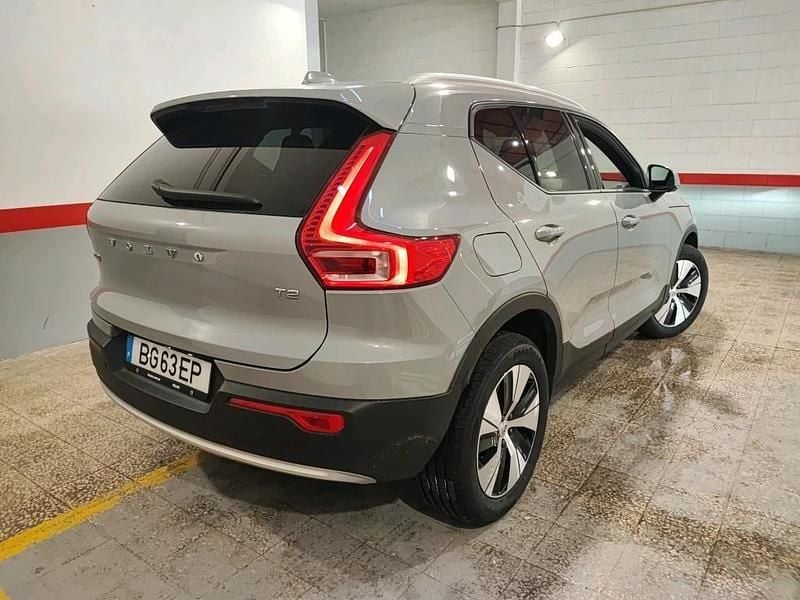 Usado Volvo C40 94 kW (129 HP) 2023 Cinzento SUV