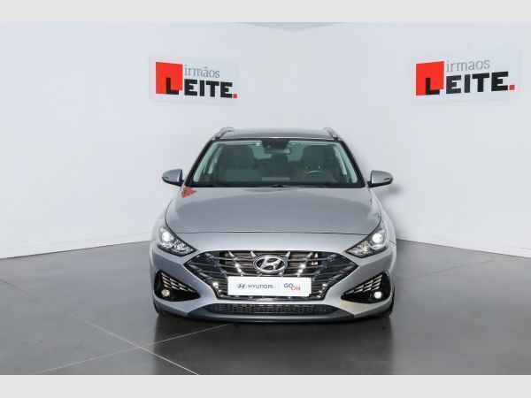 Usado Hyundai i30 Style 120 HP (88 kW) 2021 Shimmering silver (metalizado) Carrinha