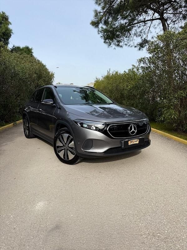 Cinza Usado 2022 Mercedes EQA250 Progressive SUV | € 32.400 (Preço justo) - Imagem 1/4