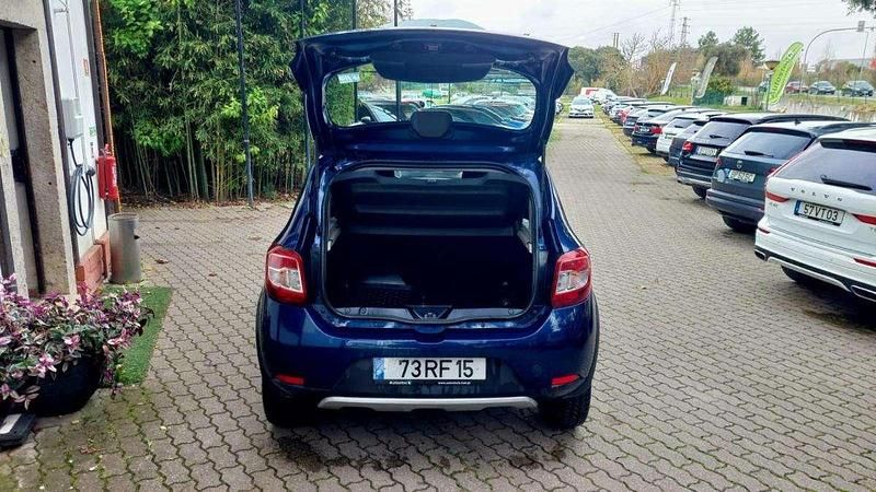 Usado Dacia Sandero Stepway 90 HP (66 kW) 2016 Azul