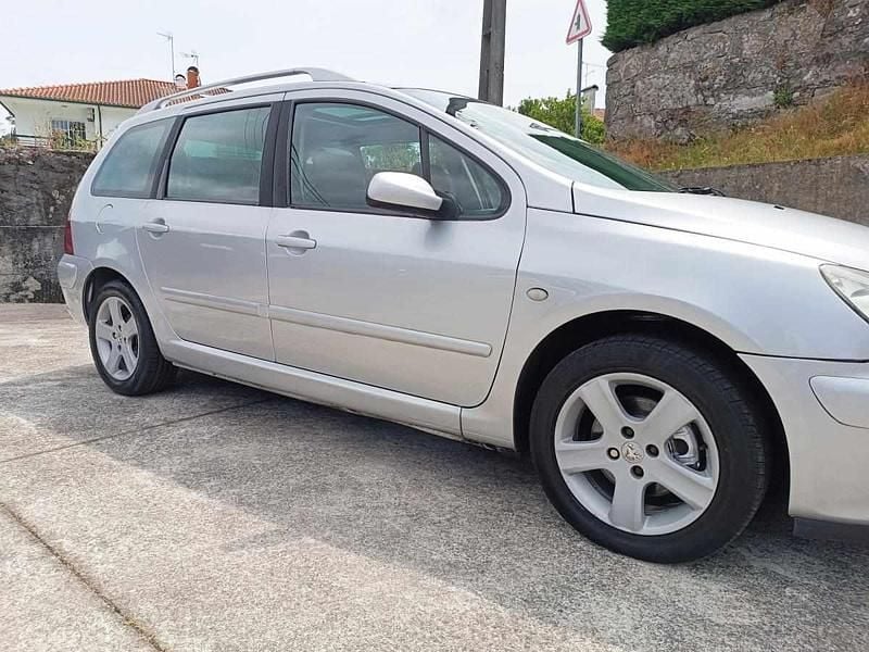 Usado Peugeot 307 109 HP (80 kW) 2004 Cinzento Carrinha