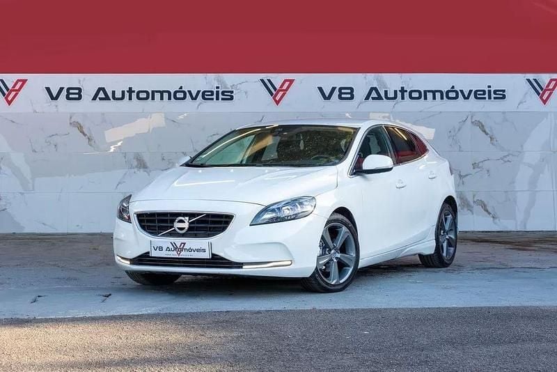 Branco Usado 2012 Volvo V40 Kinetic Carrinha | € 9.690 (Preço justo) - Imagem 1/4