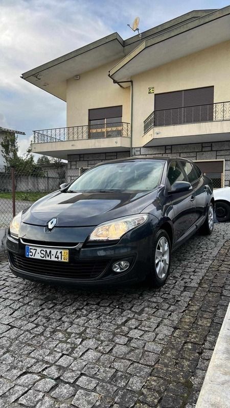 Cinzento Usado 2013 Renault Mégane GrandTour Carrinha | € 6.490 (Preço justo) - Imagem 1/4