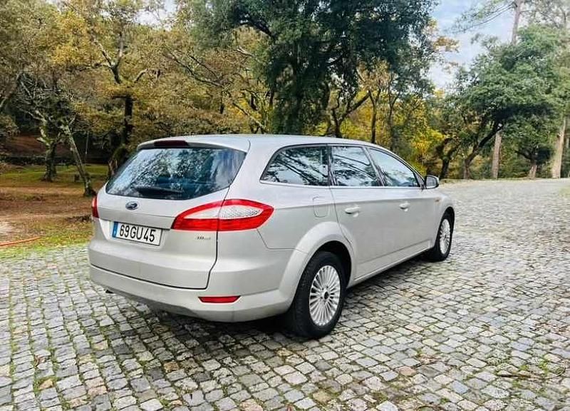 Usado Ford Mondeo 125 HP (91 kW) 2008 Cinzento Carrinha