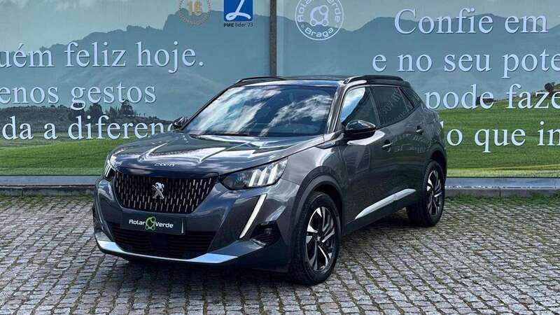 Cinzento Usado 2021 Peugeot 2008 SUV | € 23.500 (Caro) - Imagem 1/4