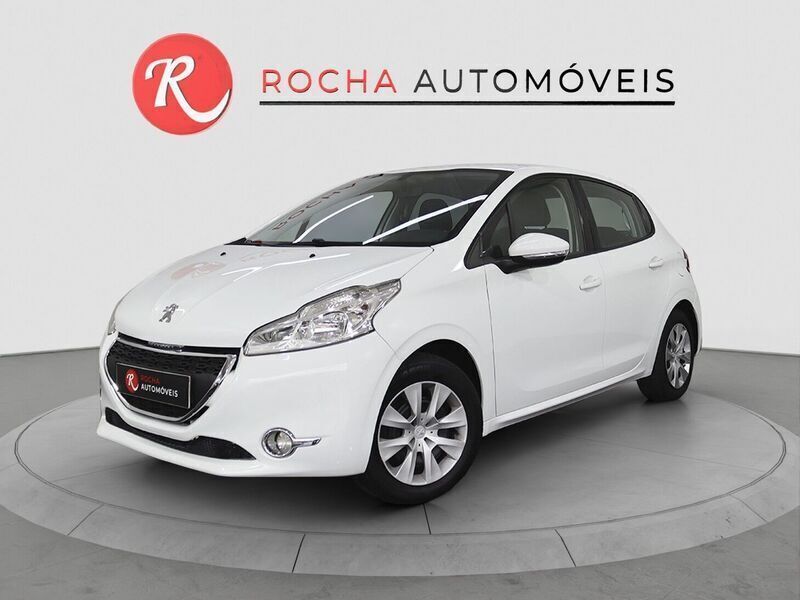 Branco Usado 2014 Peugeot 208 Active Citadino | € 9.990 (Preço justo) - Imagem 1/4