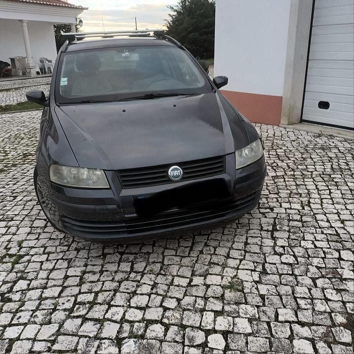 Usado 2004 Fiat Stilo Sedan | € 2.400 - Imagem 1/4