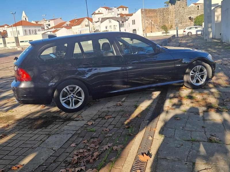 Usado BMW 318 143 HP (105 kW) 2009 Preto Carrinha