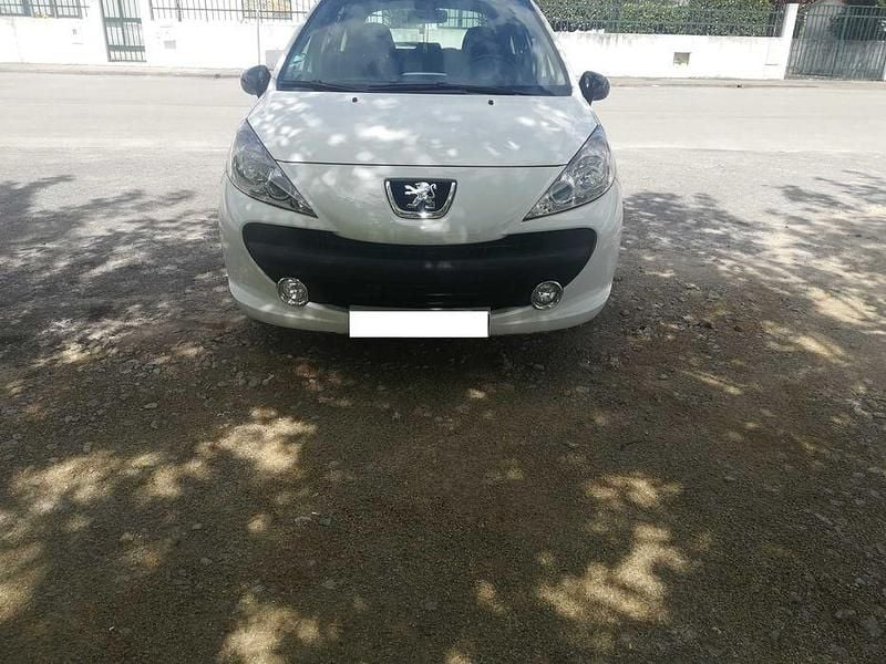 Usado 2009 Peugeot 207 Sedan | € 8.000 (Caro) - Imagem 1/4