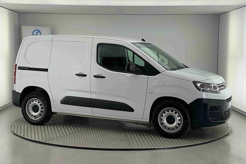 Branco Usado 2024 Citroën e-Berlingo Monovolume | € 26.490 (Preço justo) - Imagem 1/4