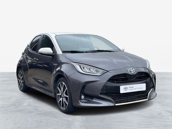 Cinzento Usado 2021 Toyota Yaris Hybrid | € 26.500 - Imagem 1/4