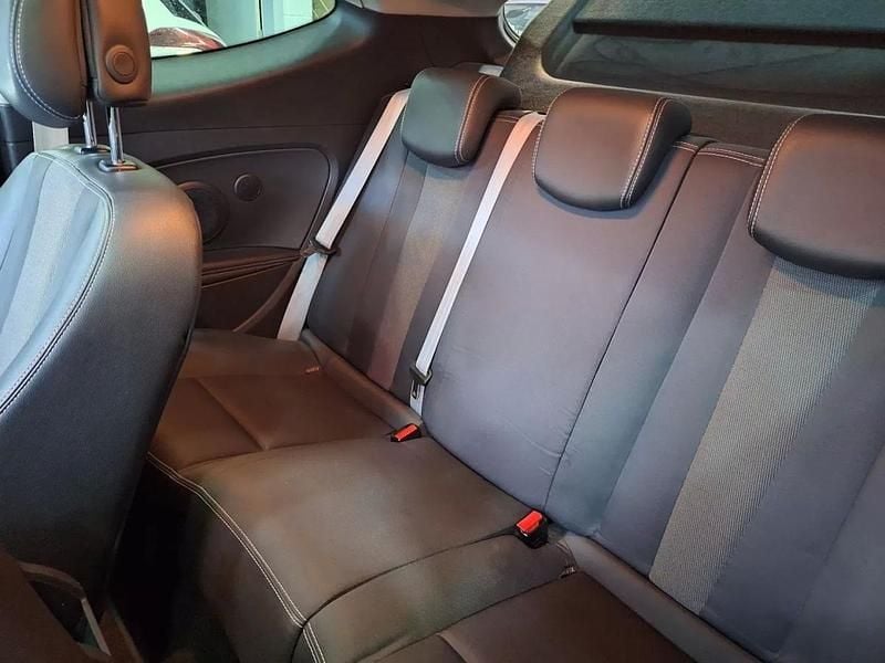 Usado Renault Mégane III 110 HP (80 kW) 2013 Preto Coupé