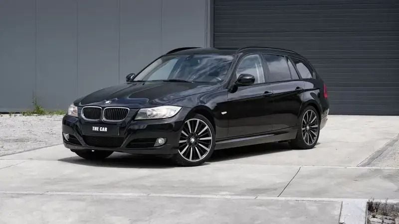 Preto Usado 2011 BMW 318 Luxury Line Carrinha | € 9.999 (Super Preço) - Imagem 1/4