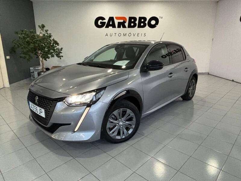 Cinza Usado 2023 Peugeot e-208 Allure Citadino | € 23.950 (Preço elevado) - Imagem 1/4