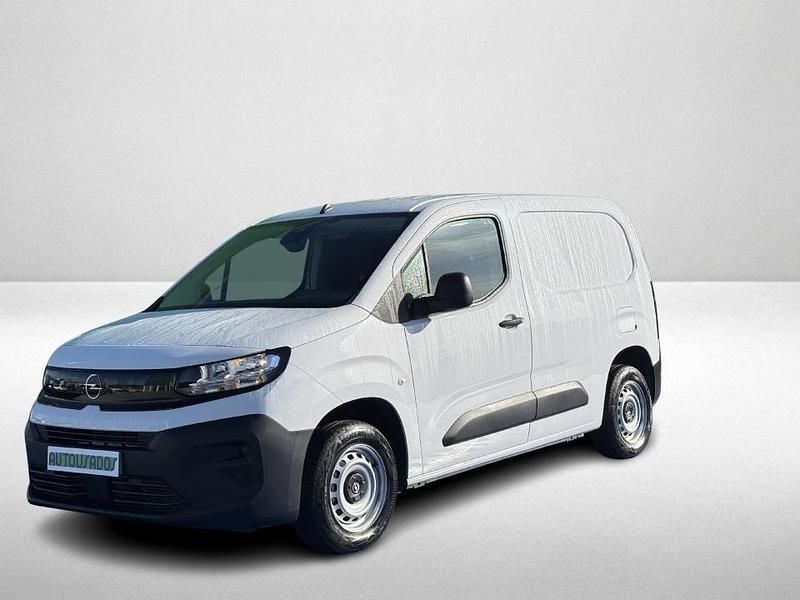Usado Opel Combo 100 HP (73 kW) 2025 Branco