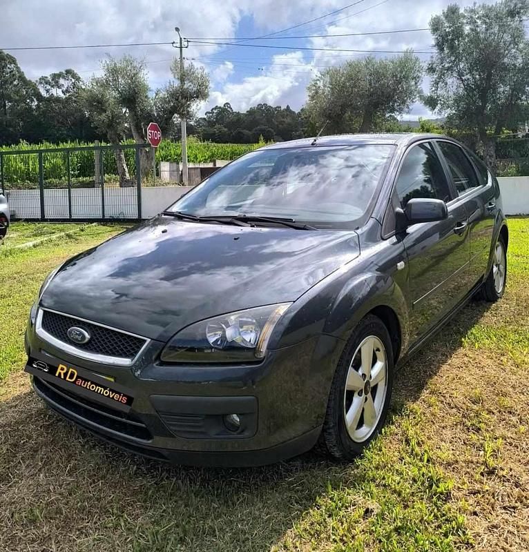 Cinzento Usado 2007 Ford Focus | € 7.000 (Caro) - Imagem 1/4
