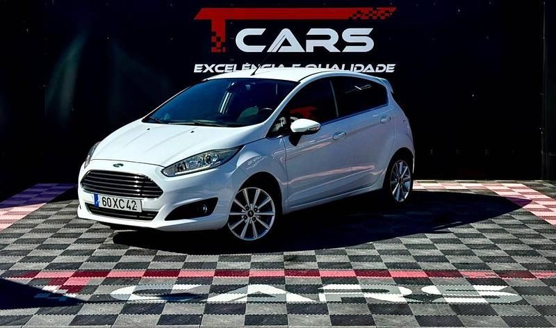 Branco Usado 2016 Ford Fiesta Titanium Citadino | € 12.900 (Preço elevado) - Imagem 1/2