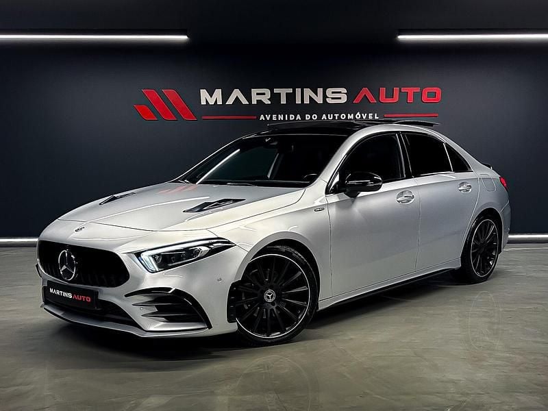 Cinza Usado 2020 Mercedes A180 AMG line Sedan | € 29.990 (Preço elevado) - Imagem 1/4