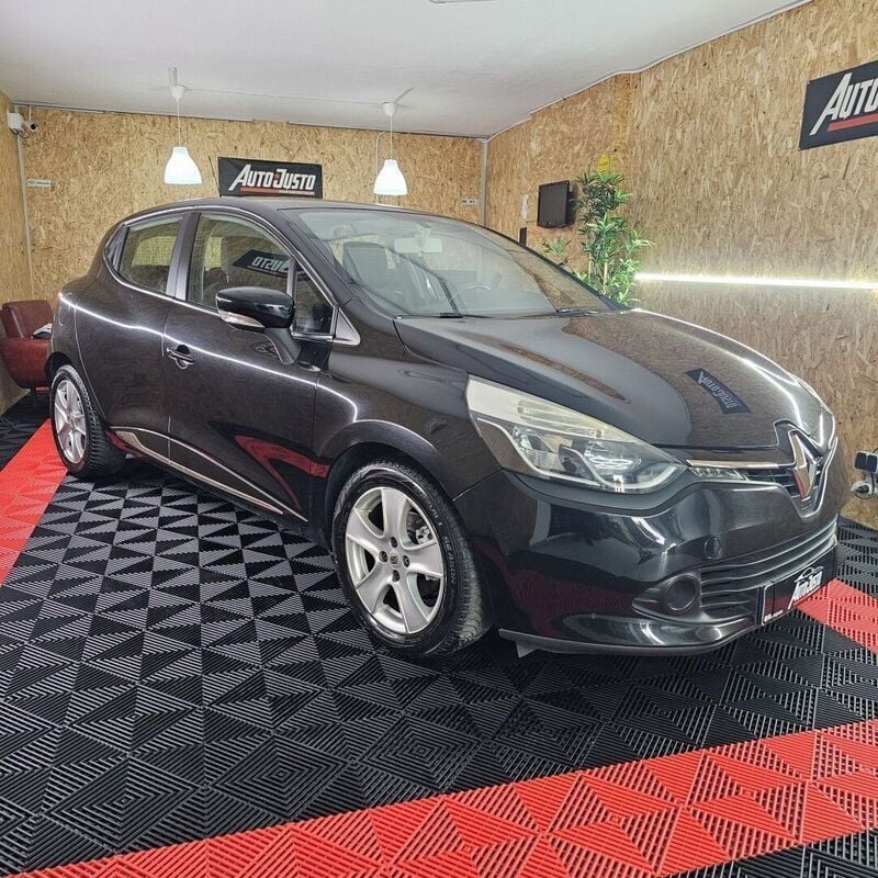 Preto Usado 2013 Renault Clio IV Dynamique | € 7.950 (Preço justo) - Imagem 1/4