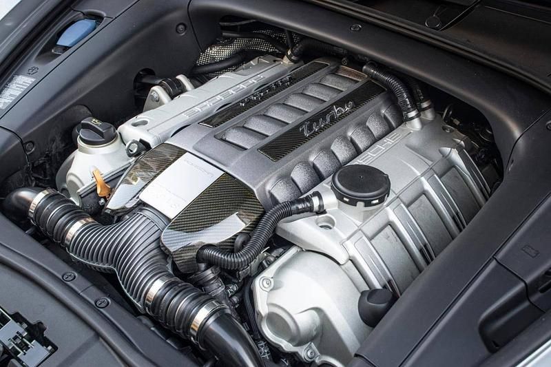 Usado Porsche Cayenne 550 HP (404 kW) 2009 Cinzento SUV