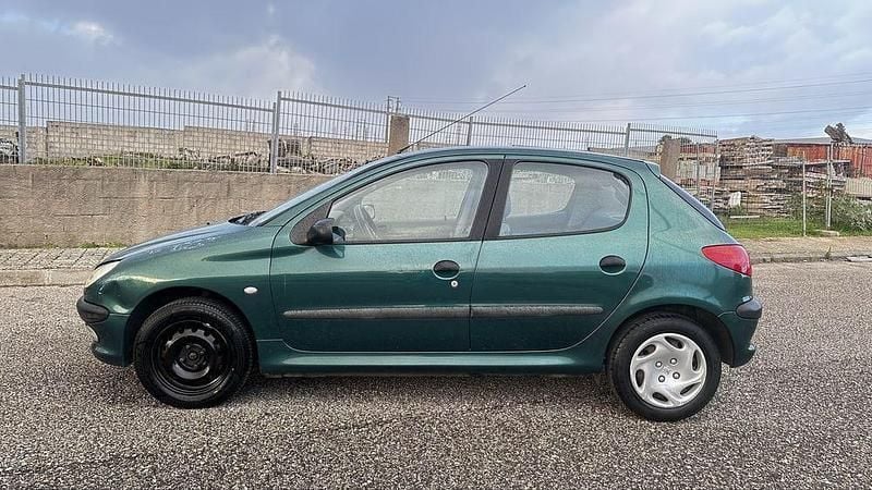 Usado 1999 Peugeot 206 Sedan | € 1.490 (Preço justo) - Imagem 1/4