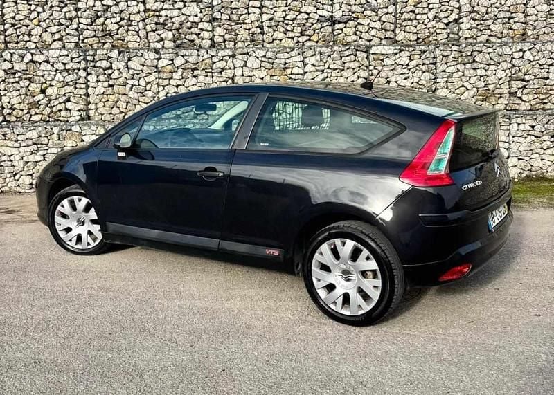 Usado Citroën C4 109 HP (80 kW) 2007 Preto Coupé
