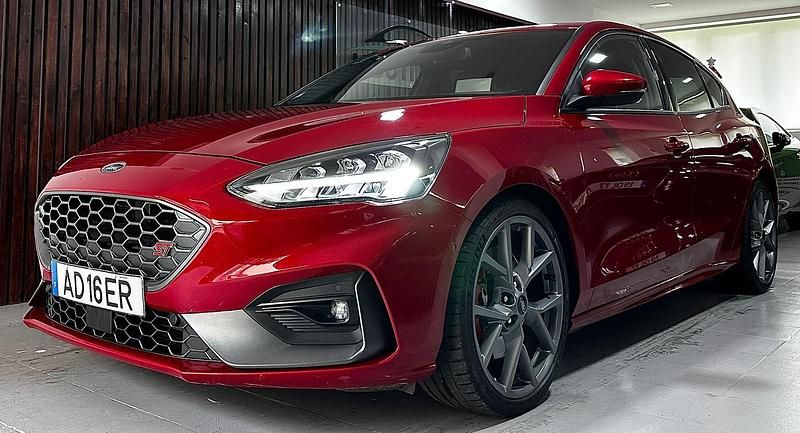 Vermelho Usado 2020 Ford Focus ST | € 29.900 - Imagem 1/4