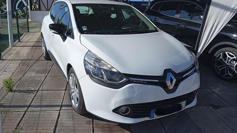 Branco Usado 2015 Renault Clio IV | € 10.500 (Caro) - Imagem 1/1