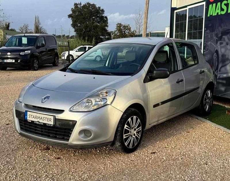 Usado Renault Clio II 68 HP (50 kW) 2009 Cinzento Citadino