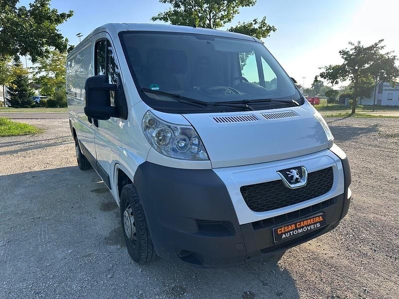Branco Usado 2012 Peugeot Boxer Van | € 12.000 - Imagem 1/4