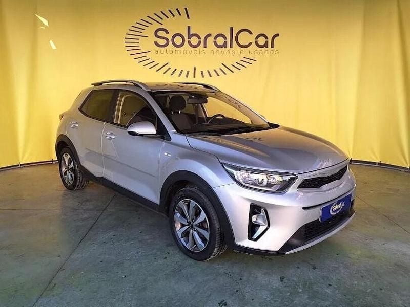 Cinza Usado 2021 Kia Stonic SUV | € 15.500 (Preço justo) - Imagem 1/4