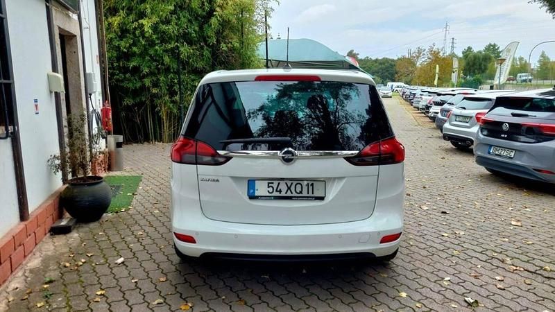 Usado Opel Zafira Life Innovation 136 HP (100 kW) 2019 Branco Monovolume