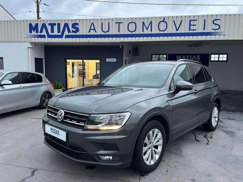 Cinzento Usado 2017 VW Tiguan SUV | € 18.500 (Bom preço) - Imagem 1/4