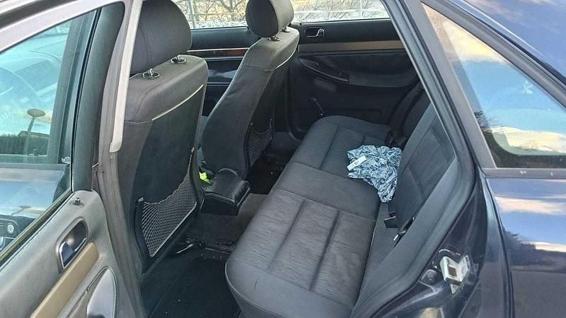 Usado Audi A4 110 HP (80 kW) 1998 Sedan