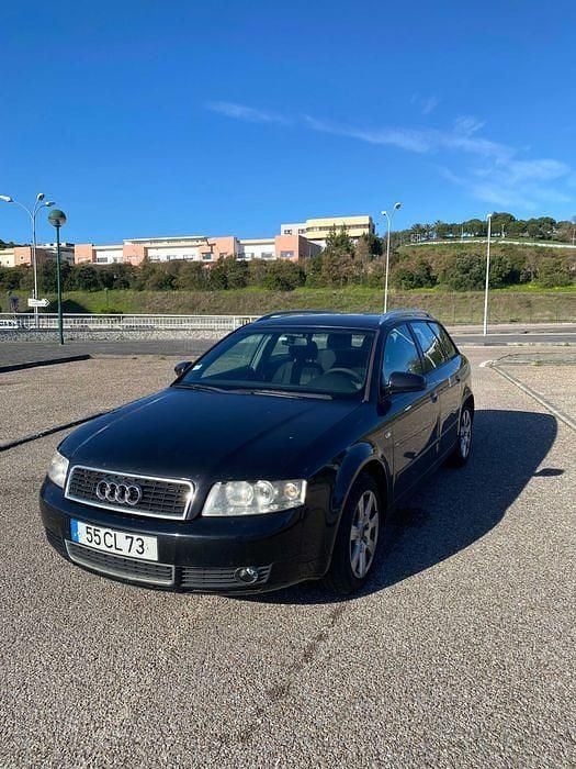 Usado 2004 Audi A4 Sedan | € 3.800 (Bom preço) - Imagem 1/4
