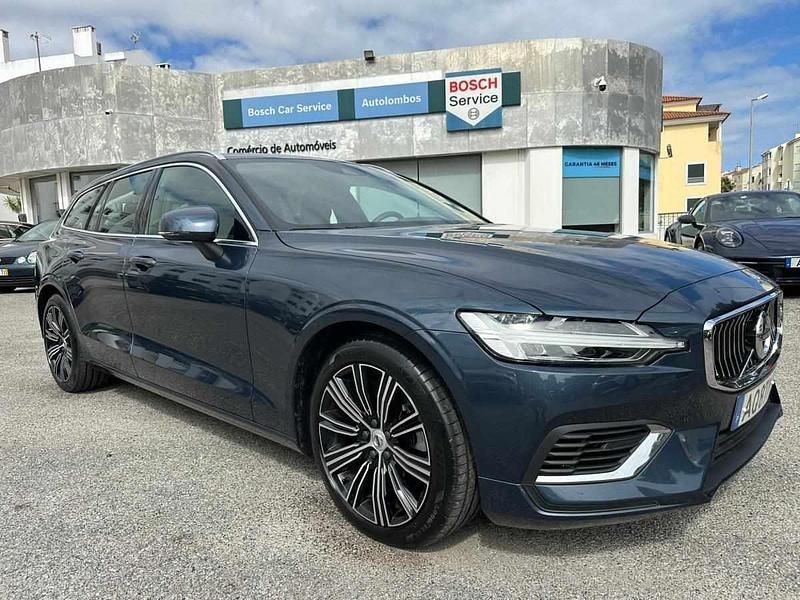 Azul Usado 2022 Volvo V60 Carrinha | € 33.499 (Super Preço) - Imagem 1/4