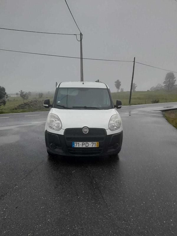 Usado Fiat Doblò 90 HP (66 kW) 2014 Branco Monovolume