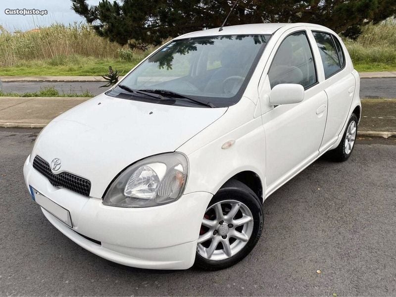 Usados 2000 Toyota Yaris 1.0 Benzin 65 cv (€ 2.999) | AutoUncle