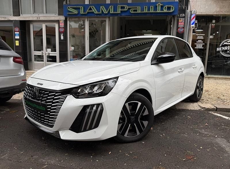 Cinza Usado 2024 Peugeot e-208 Style Citadino | € 19.250 (Preço justo) - Imagem 1/4