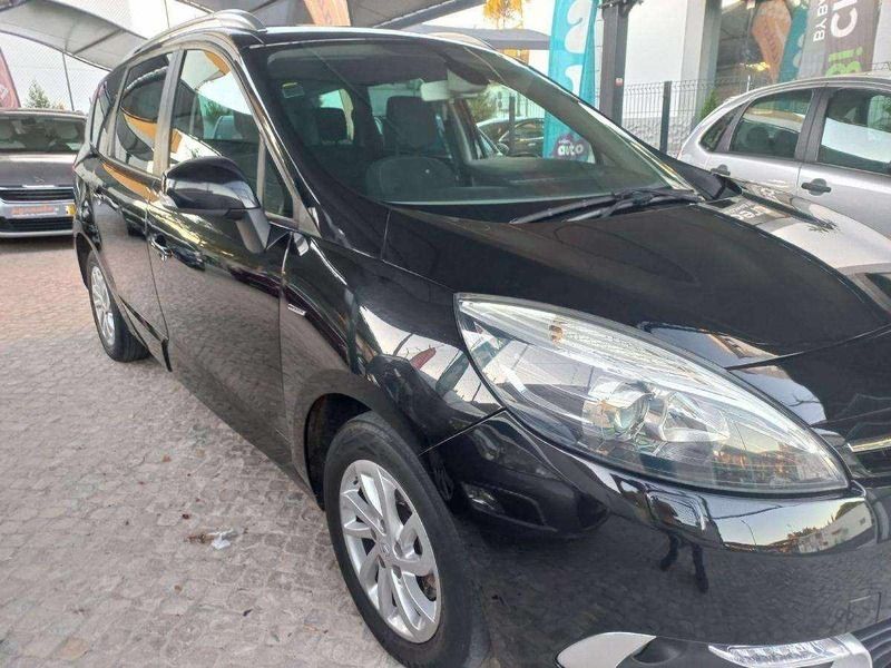 Usado Renault Grand Scénic III LIMITED 130 HP (95 kW) 2015 Preto Monovolume