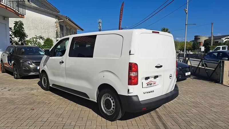 Usado Opel Vivaro 145 HP (106 kW) 2022 Branco Monovolume