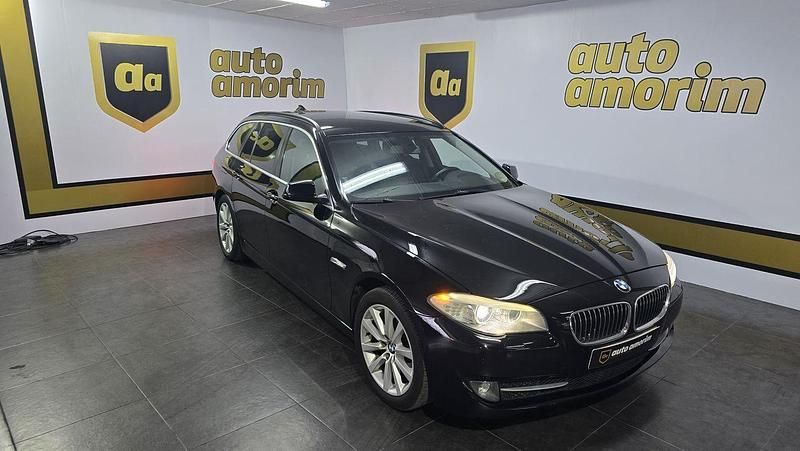 Usado BMW 520 Sport Line 184 HP (135 kW) 2013 Preto Carrinha